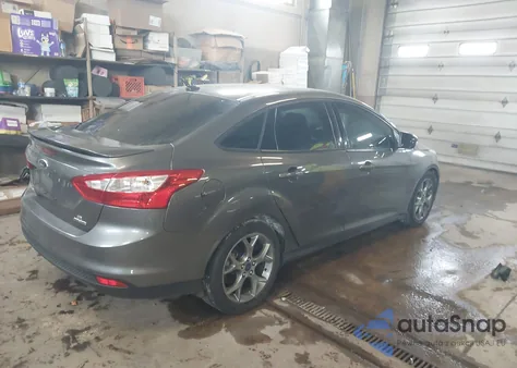 2014 Ford Focus Se z USA, uszkodzony, nr VIN 1FADP3F28EL280351